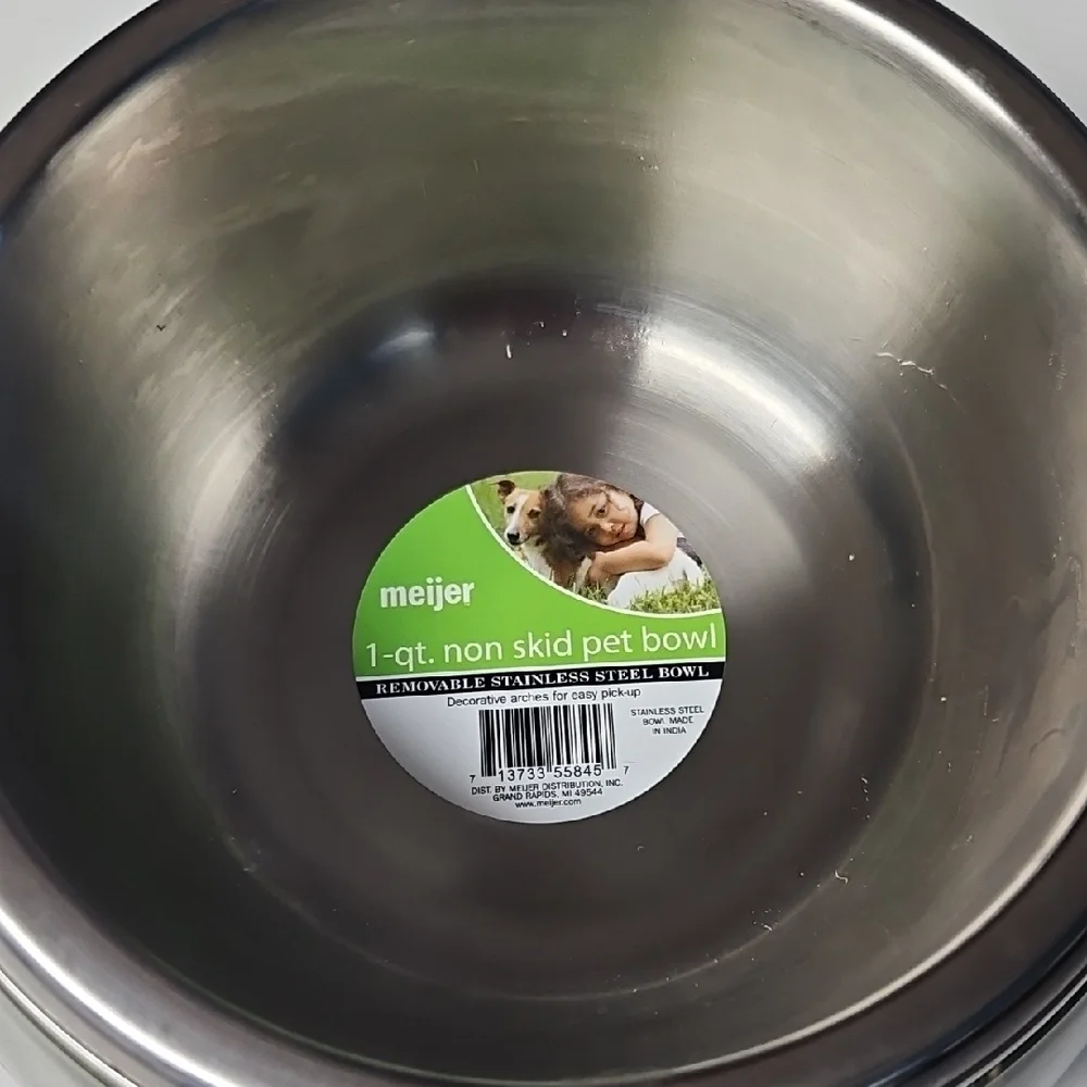 Green and Silver Non-Skid Pet Bowl
